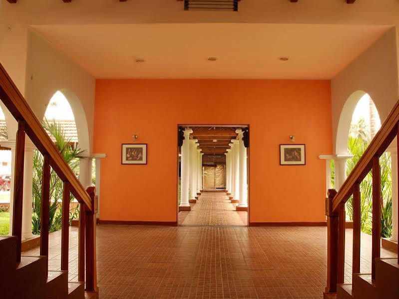 Lemon Tree Vembanad Lake Resort, Kerala Alappuzha Exterior foto